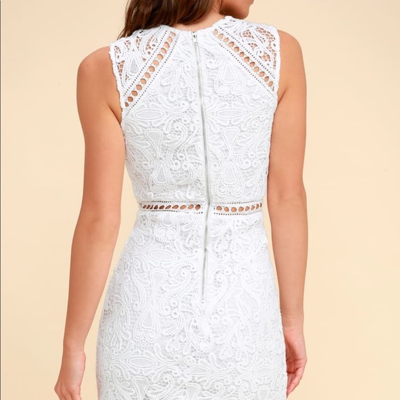 Lulu’s white lace dress - Picture 3 of 4